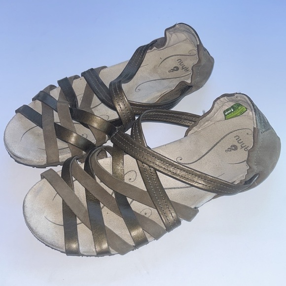 Ahnu leather sandals strappy Green 7 - Picture 1 of 4